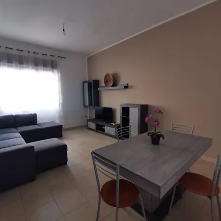 Pm 6 Via Vittorio Veneto קאסטלסארדו