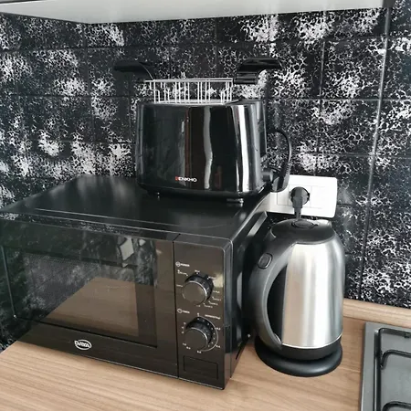 Pm 6 Via Vittorio Veneto * קאסטלסארדו